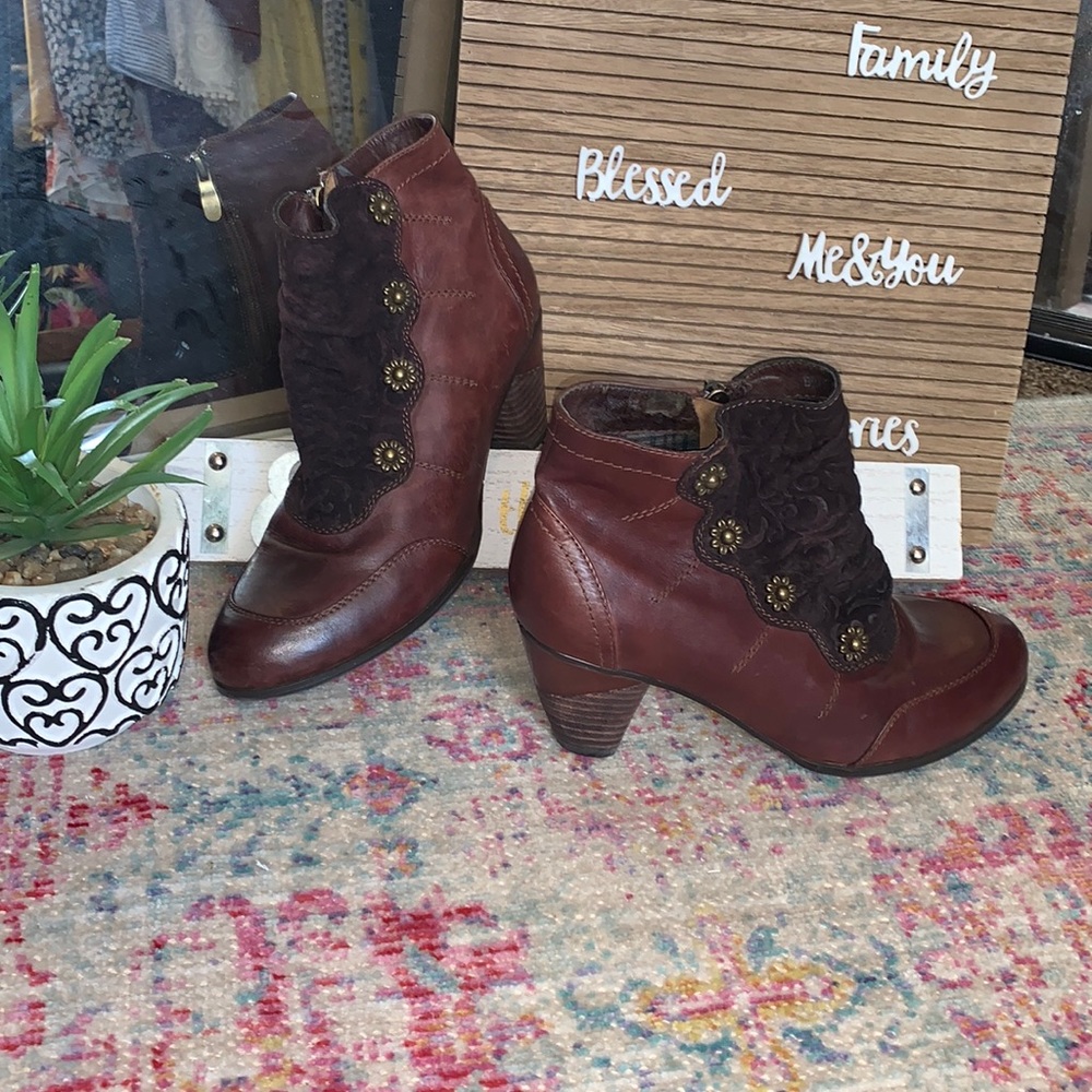L’Artist- Brown Leather/ Suede 1920’s Ankle Booties- Cone Block Heel Size 8-EUC